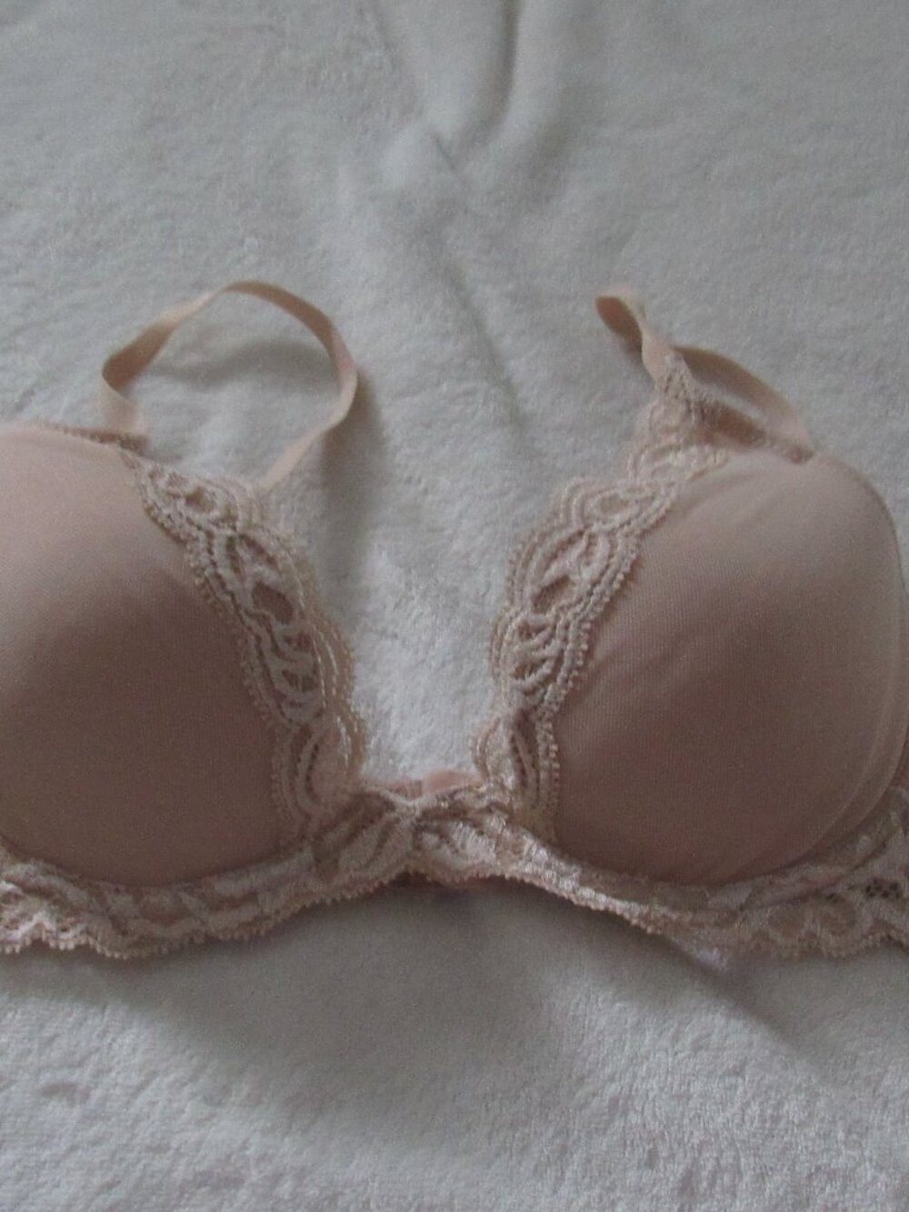 Natori Beige Lace Bra Size 36A USED